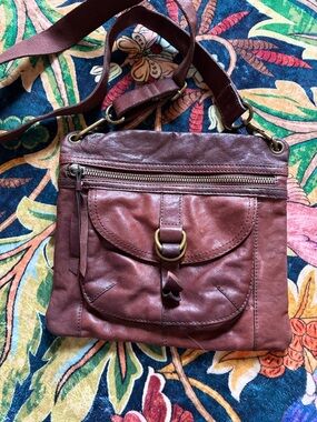 Vintage Fossil Genuine Leather Crossbody Bag in Brown